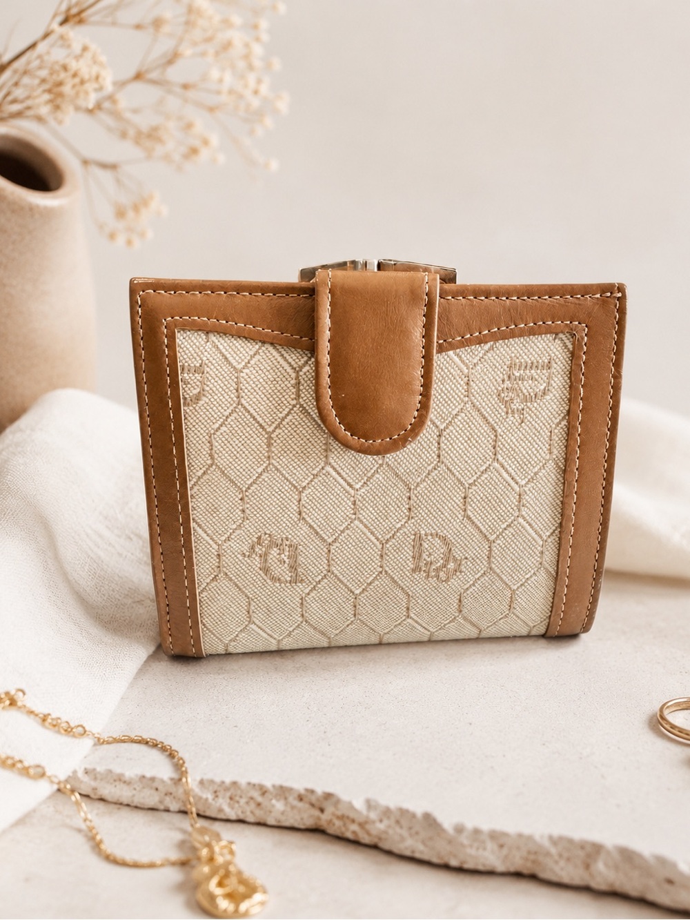 VTG Christian Dior Paris New York Top Grain Cowhide Kiss Lock Wallet Beige Brown